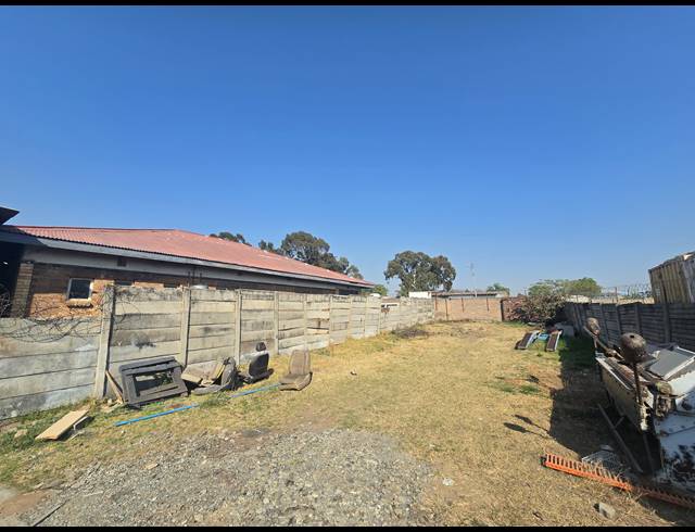 264M² WAREHOUSE TO LET IN ANDERBOLT